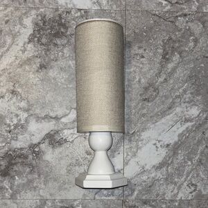 Elegant Cream Bow Stand